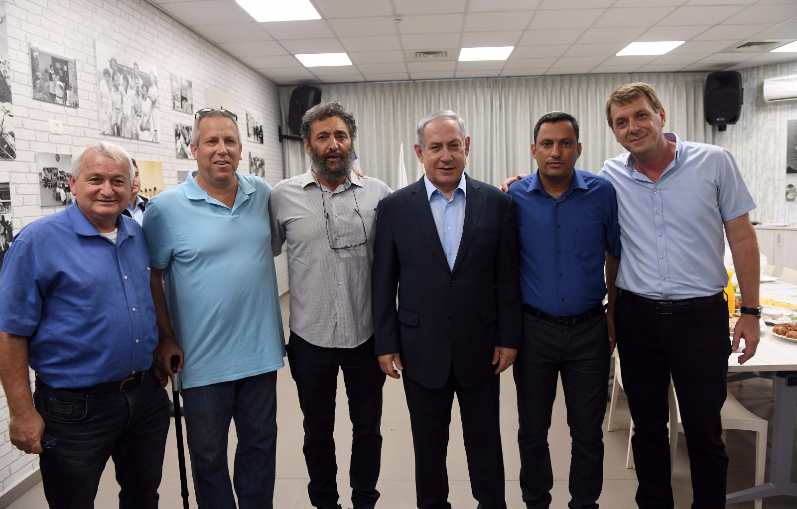 ראש הממשלה בנימין נתניהו נפגש הבוקר בשדרות עם ראשי רשויות מעוטף עזה. קרדיט- חיים צח, לע''מ 02