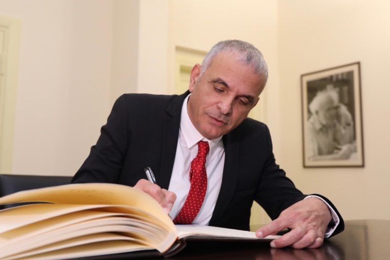 Kahlon sefer by Elad Malka