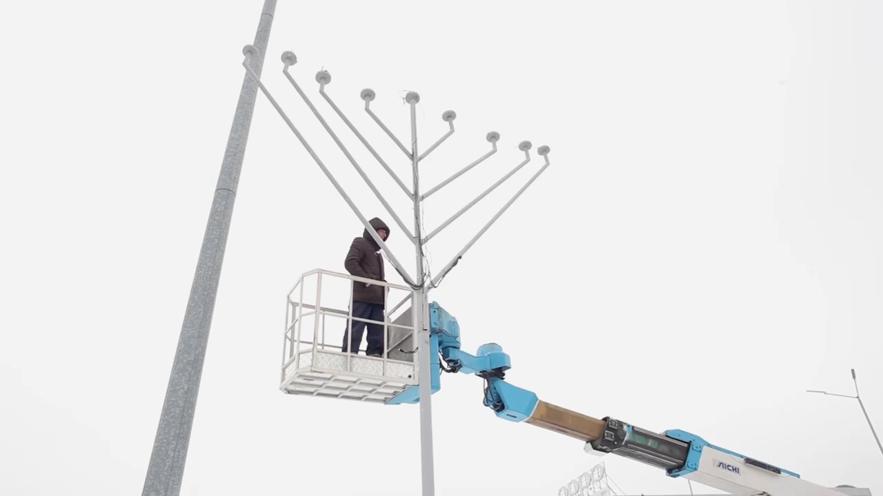 Международный аэропорт АлматыAlmaty international airport - Ханука в аэропорту Алматы