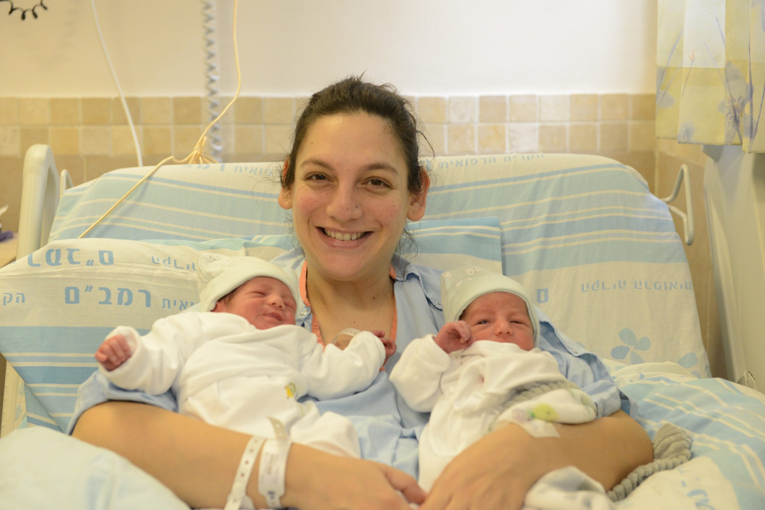 נטלי טביב והתאומים