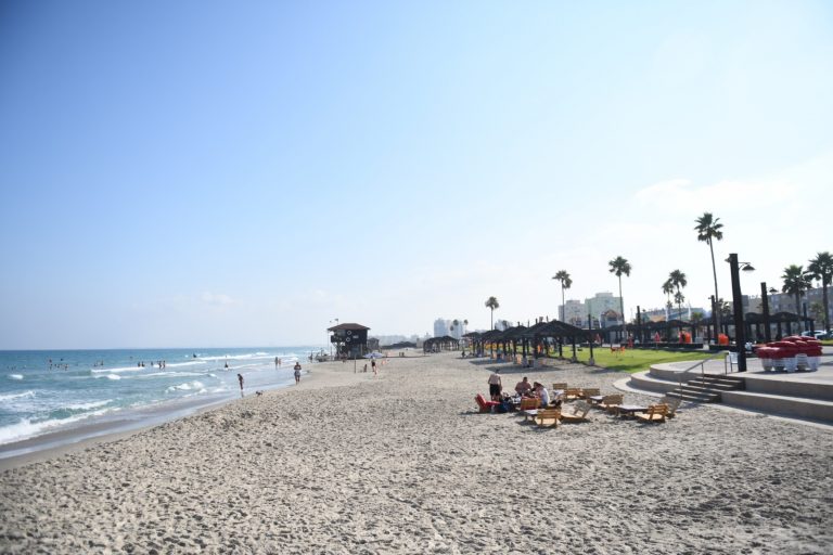 00 1988d9a8-e36d-4734-b68d-be0da12a9267