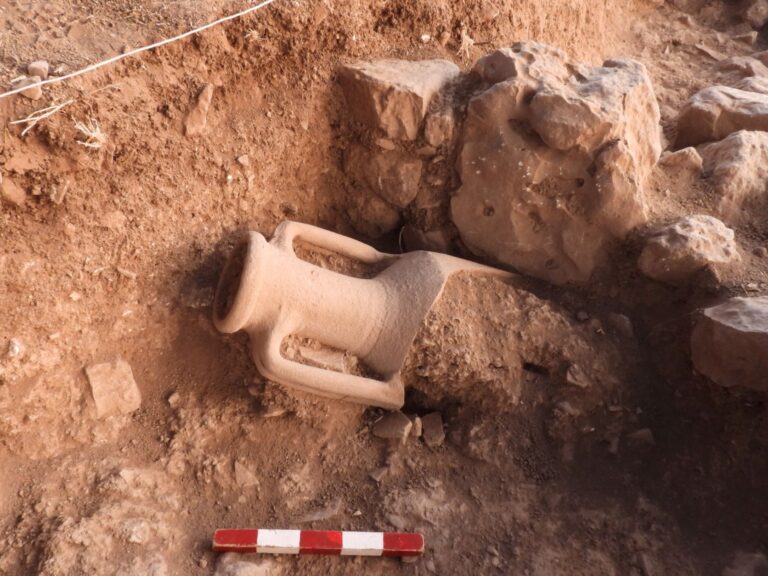 אמפורה רומית_משלחת חפירות תל תבנה