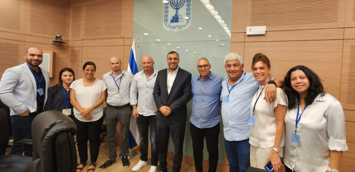 Кнессет утвердил стандарты для работы через подрядчиков